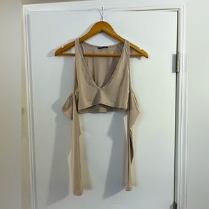 Cold shoulder crop top
